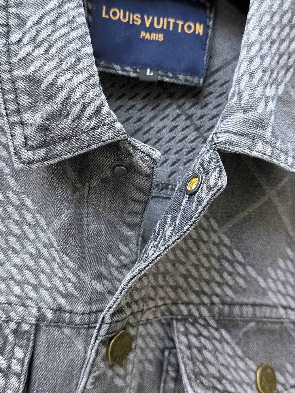 LOUIS VUITTON LV SHIRT JACKET IN GRAY DENIM 239127