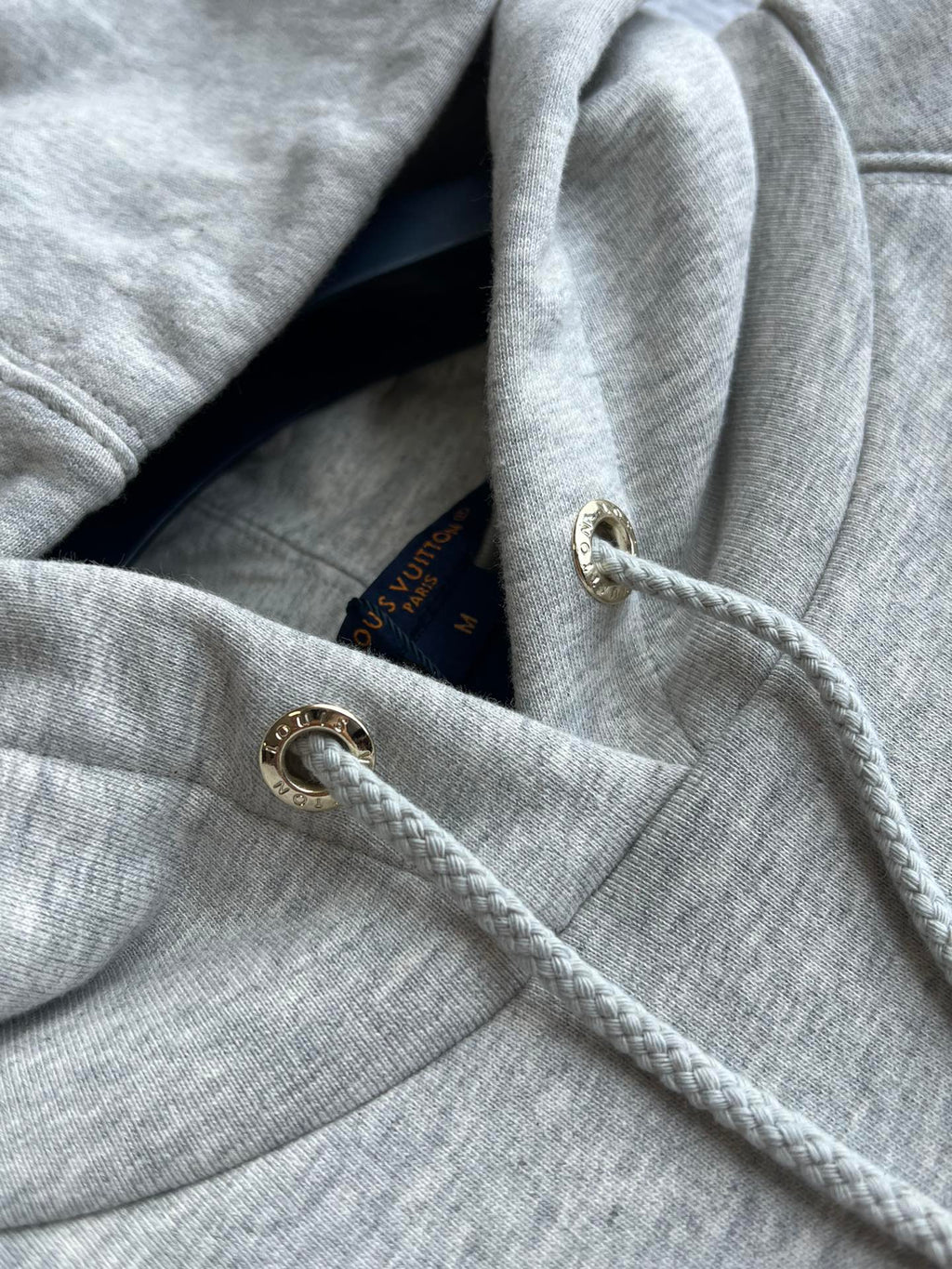 LOUIS VUITTON LOUIS VUITTON HOODED SWEATSHIRT WITH RHINESTONES 275688